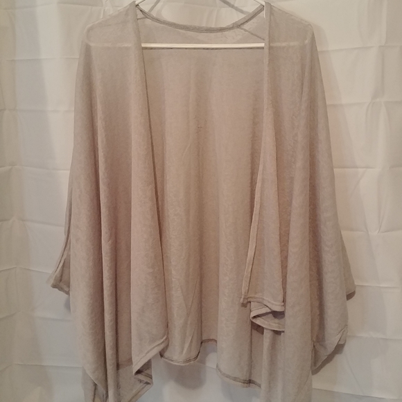Life is beautiful batwing style shrug - Picture 5 of 5